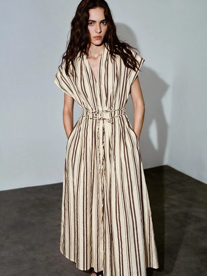 Vestido de algodón con rayas en contraste y cinturón
